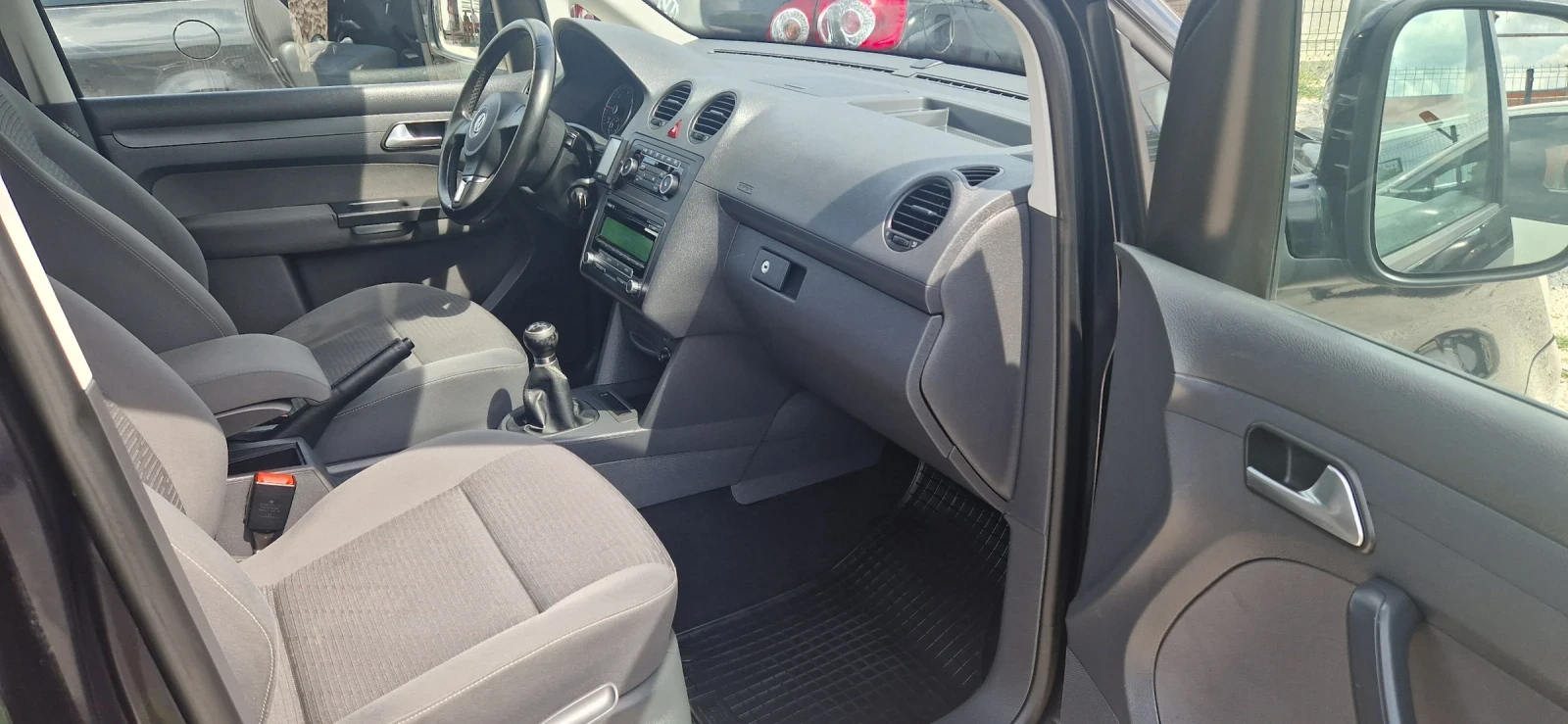 VW Caddy 2.0 tdi MAXXI - изображение 9