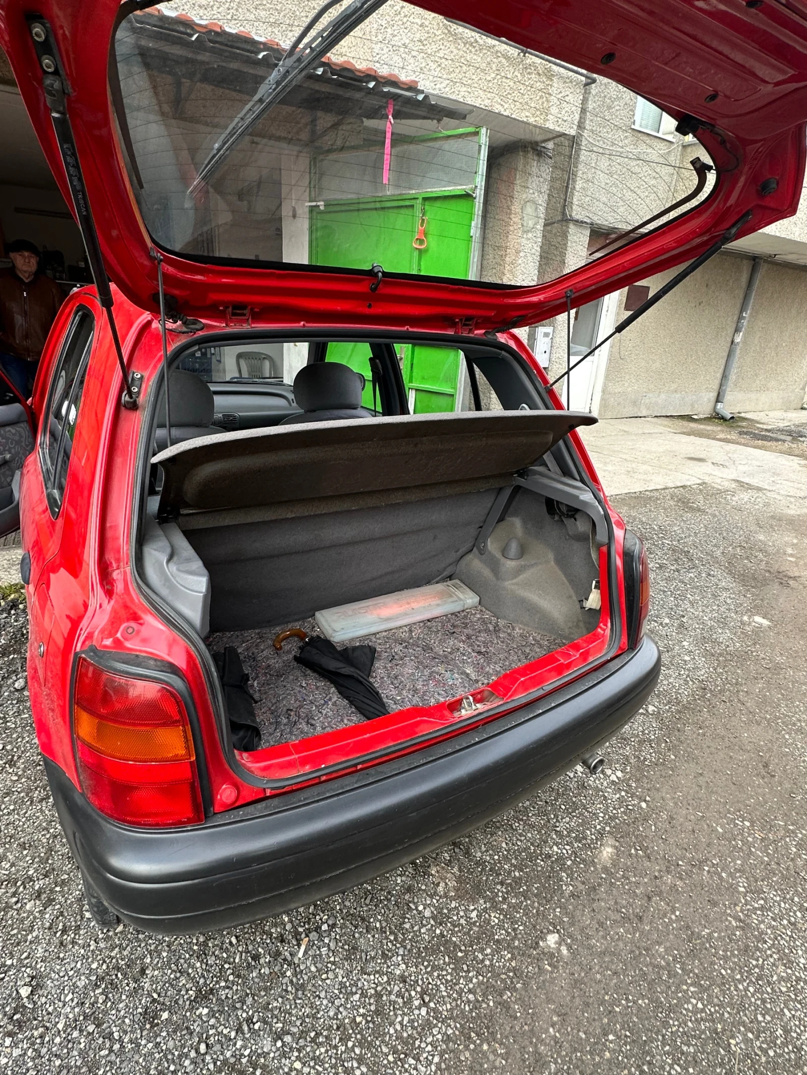 Nissan Micra 1000 Кубика / Бензин  - изображение 9