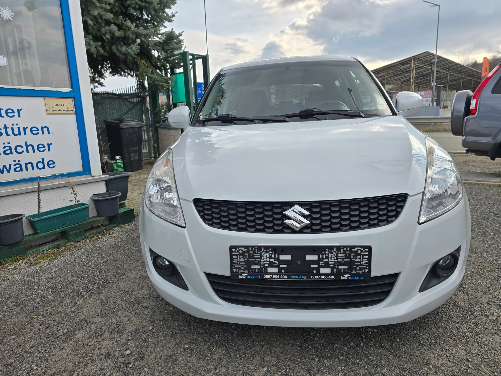 Suzuki Swift 1.3i-Facelift, снимка 3 - Автомобили и джипове - 53724345