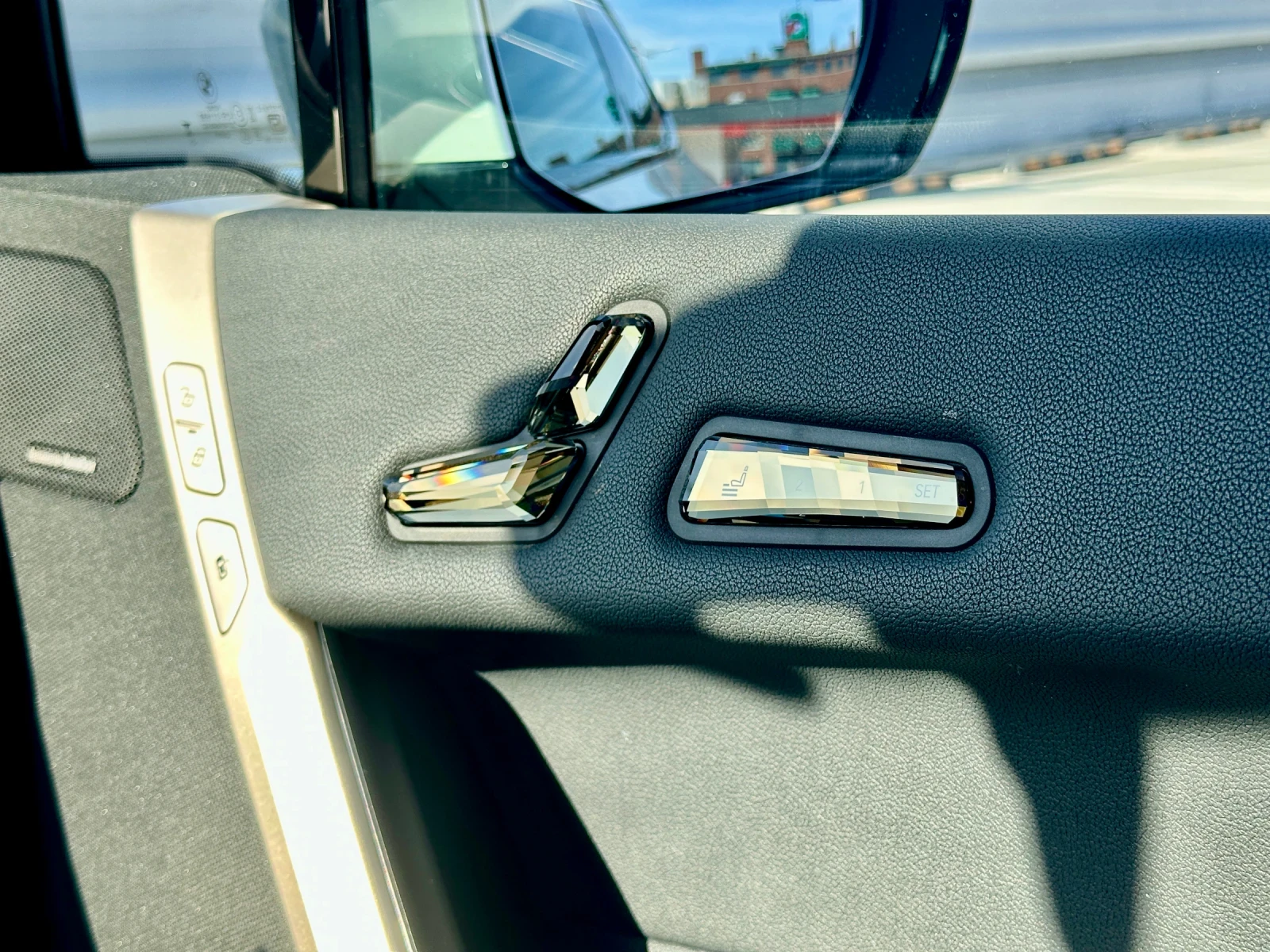 BMW iX BMW iX xDrive40 Laserlight Harman Kardon Driving A, снимка 9 - Автомобили и джипове - 53788912