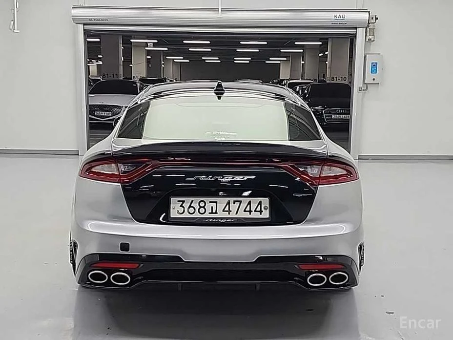 Kia Stinger 3.3 Turbo GT AWD* HARMAN KARDON* HEAD-UP* 360 CAM*, снимка 3 - Автомобили и джипове - 53988350