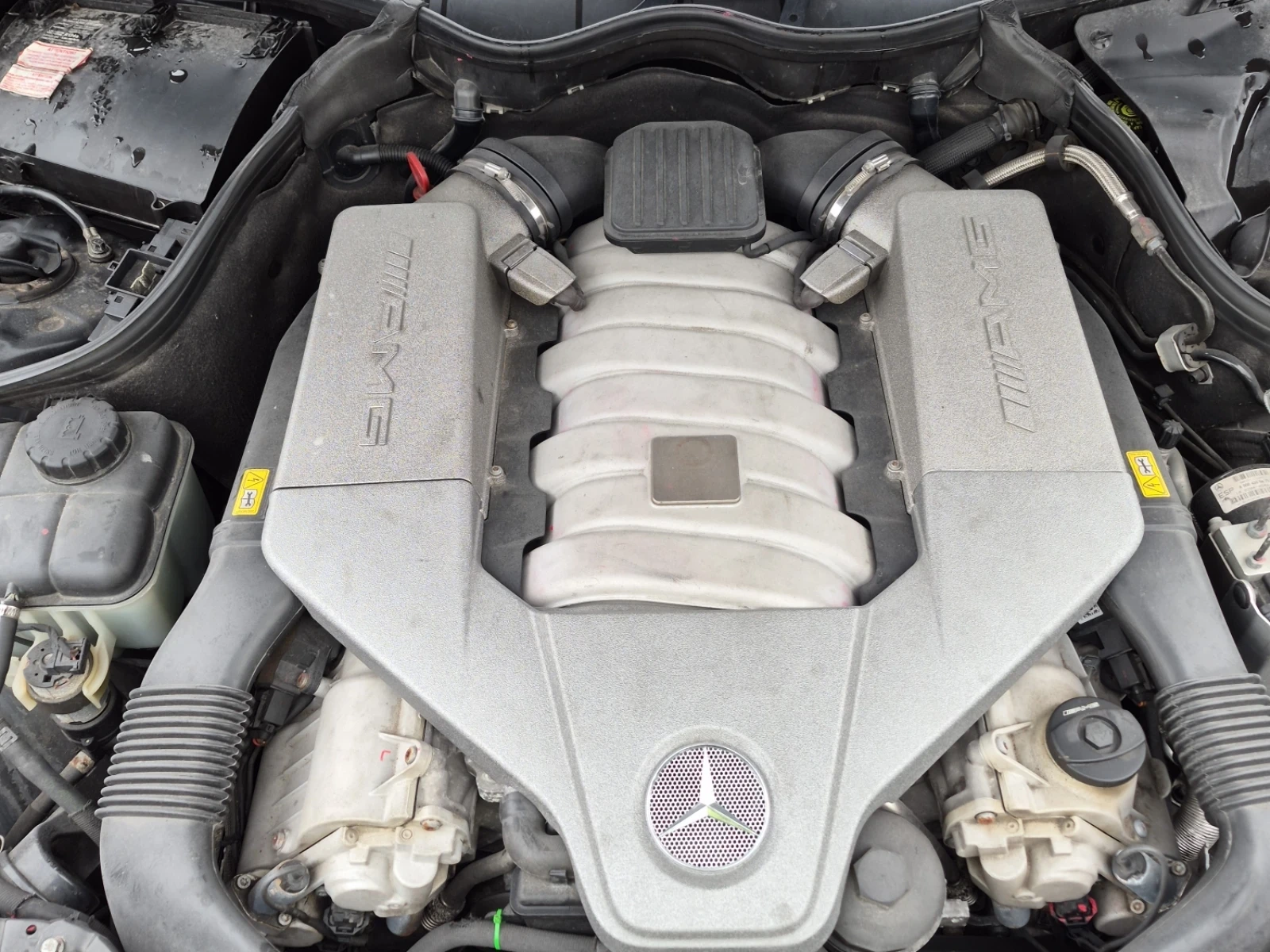 Mercedes-Benz CLK 63 AMG КАБРИО * ОБДУХВАНЕ * ПАРКТРОНИК * ЧЕРВЕНА КОЖА * , снимка 8 - Автомобили и джипове - 54553041