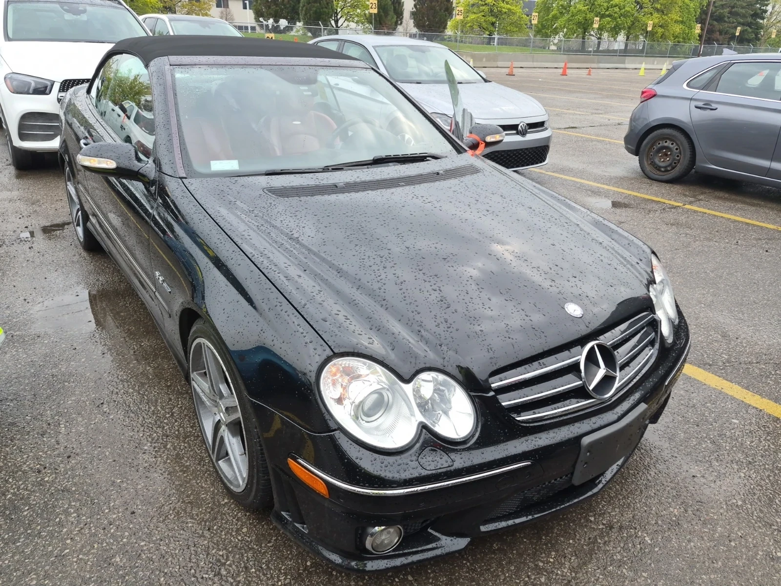 Mercedes-Benz CLK 63 AMG КАБРИО * ОБДУХВАНЕ * ПАРКТРОНИК * ЧЕРВЕНА КОЖА * , снимка 2 - Автомобили и джипове - 54553041