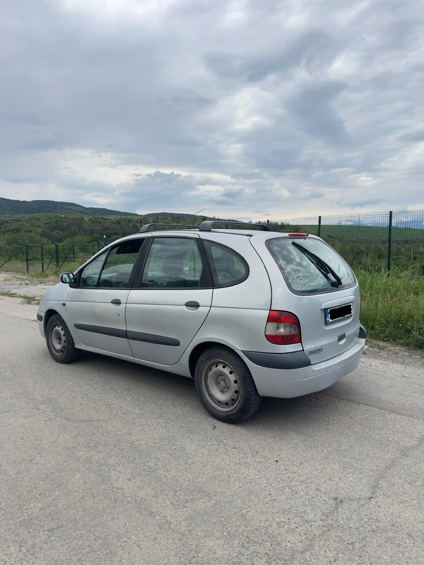 Renault Scenic, снимка 2 - Автомобили и джипове - 54664010