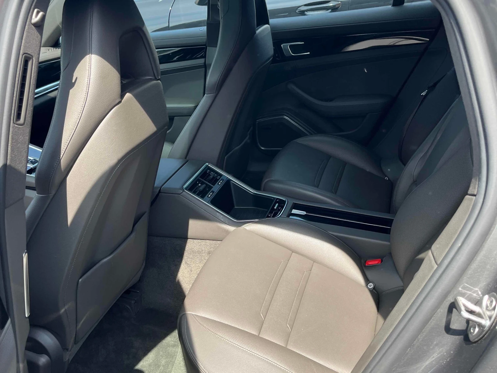 Porsche Panamera 4 / MATRIX / BOSE / ОБДУХВАНЕ / CARFAX , снимка 12 - Автомобили и джипове - 55911895