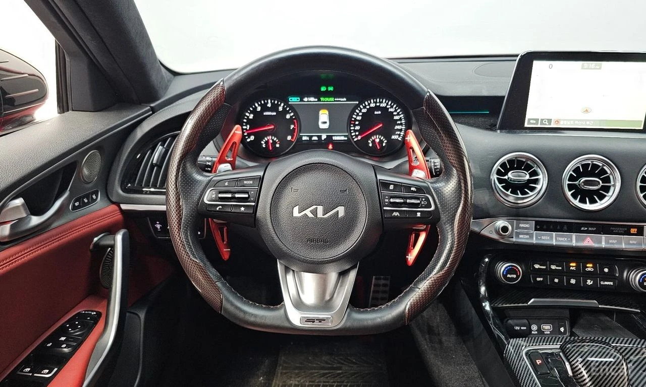 Kia Stinger 3.3* TURBO* GT* ОБДУХВАНЕ* ДИСТРОНИК* ХЕДЪП* 360КА, снимка 8 - Автомобили и джипове - 56126388