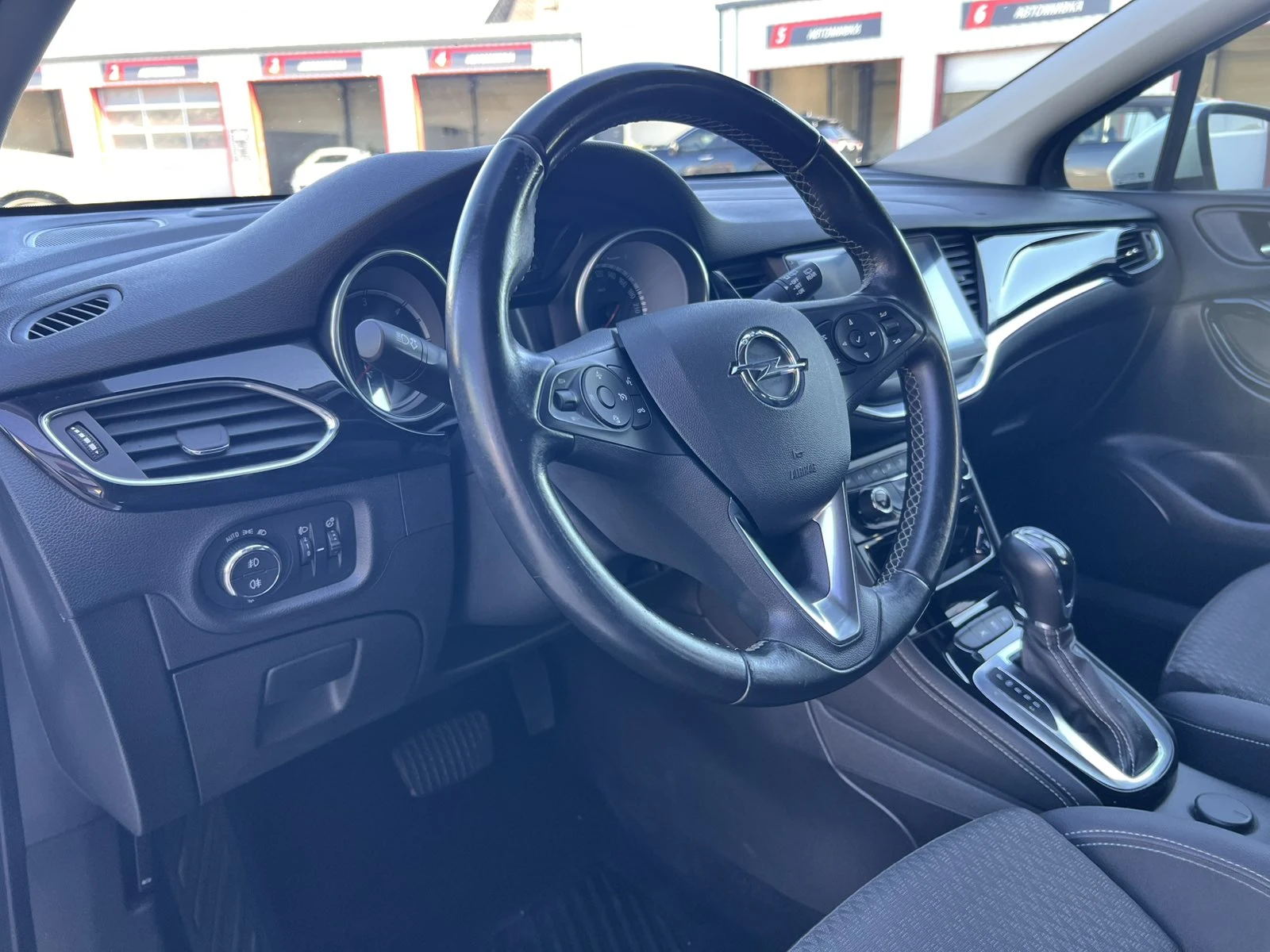 Opel Astra 1.6D-AUTOMATIC-INNOVATION-2018г, снимка 9 - Автомобили и джипове - 56365976
