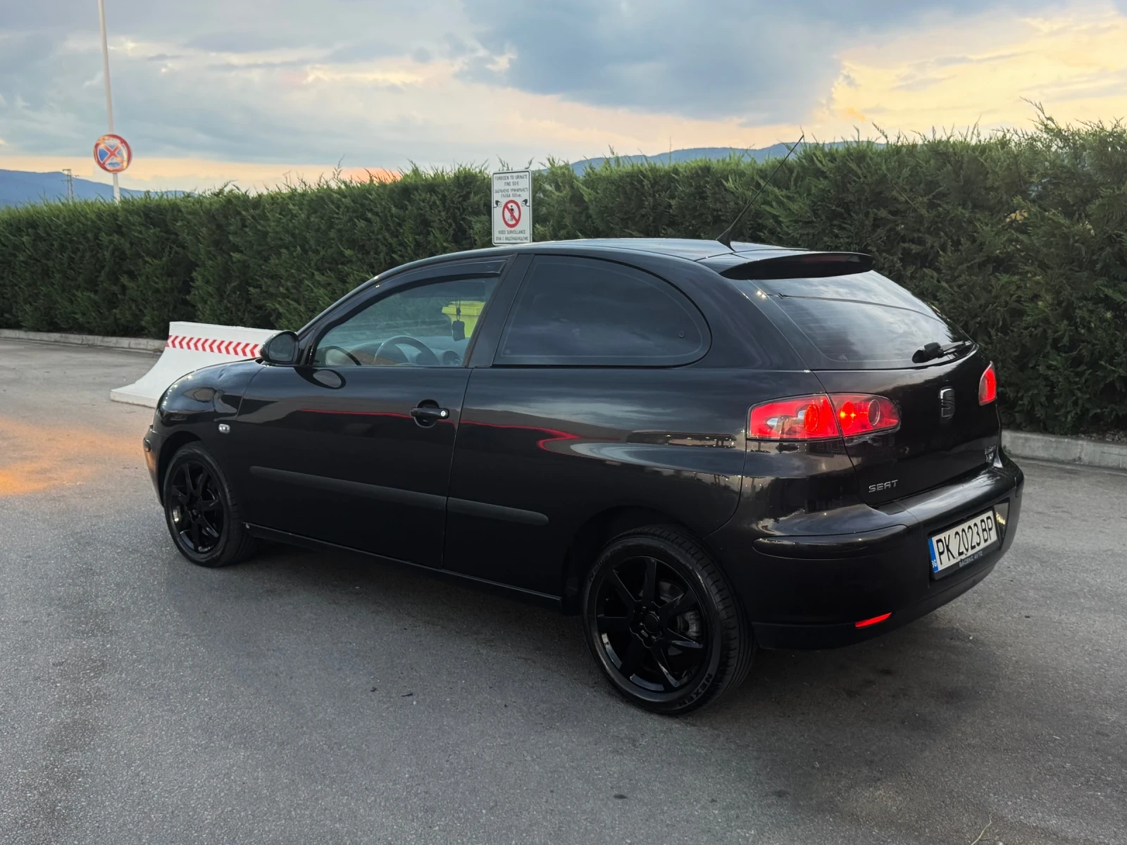 Seat Ibiza 1.9 131 ASZ, снимка 5 - Автомобили и джипове - 56371402
