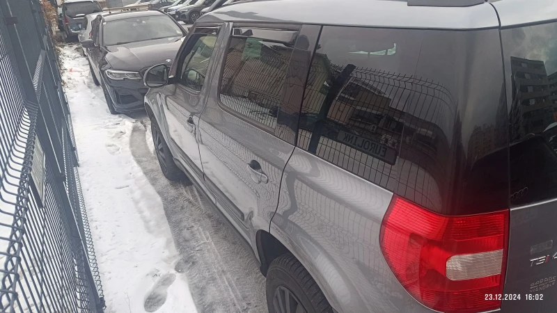 Skoda Yeti 4X4 TSI, снимка 10 - Автомобили и джипове - 48443810