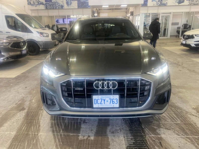 Audi Q8 * Progressiv * CARFAX * ДИСТРОНИК * 360 * ОБДУХВАН, снимка 6 - Автомобили и джипове - 53308378
