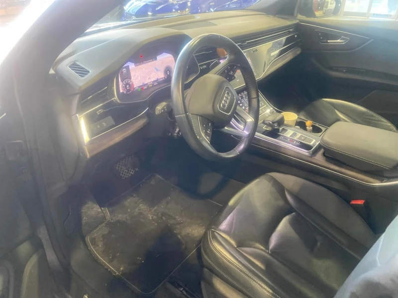 Audi Q8 * Progressiv * CARFAX * ДИСТРОНИК * 360 * ОБДУХВАН, снимка 5 - Автомобили и джипове - 53308378