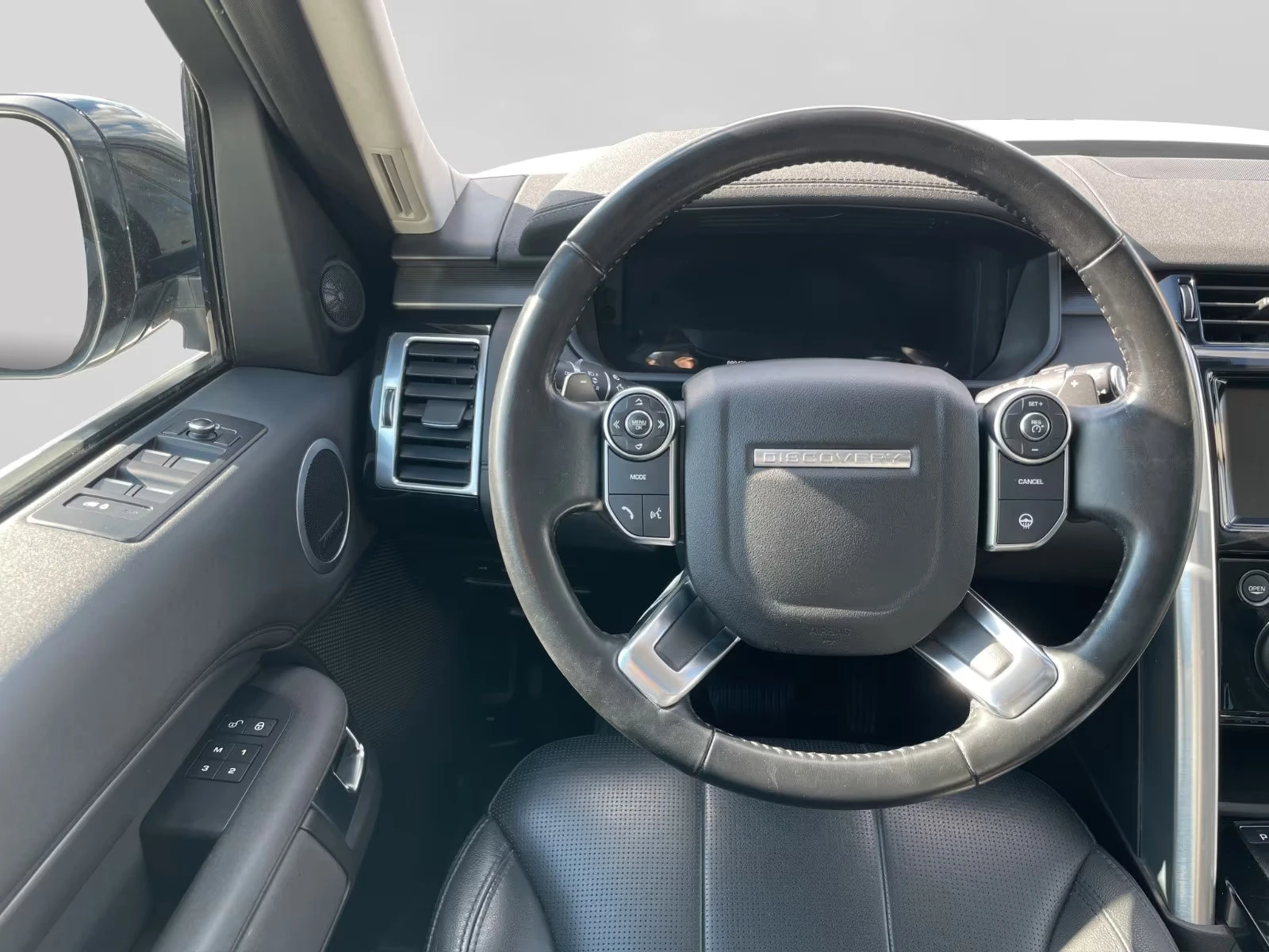 Land Rover Discovery 7seats/241HP/SD4/360/HSE/PANO/LED/MEMORY/744v - изображение 7