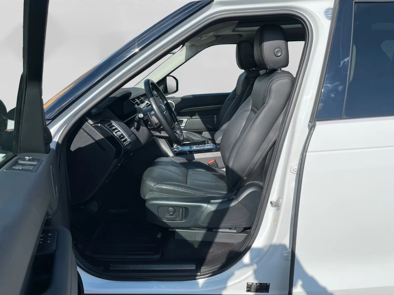 Land Rover Discovery 7seats/241HP/SD4/360/HSE/PANO/LED/MEMORY/744v - изображение 10