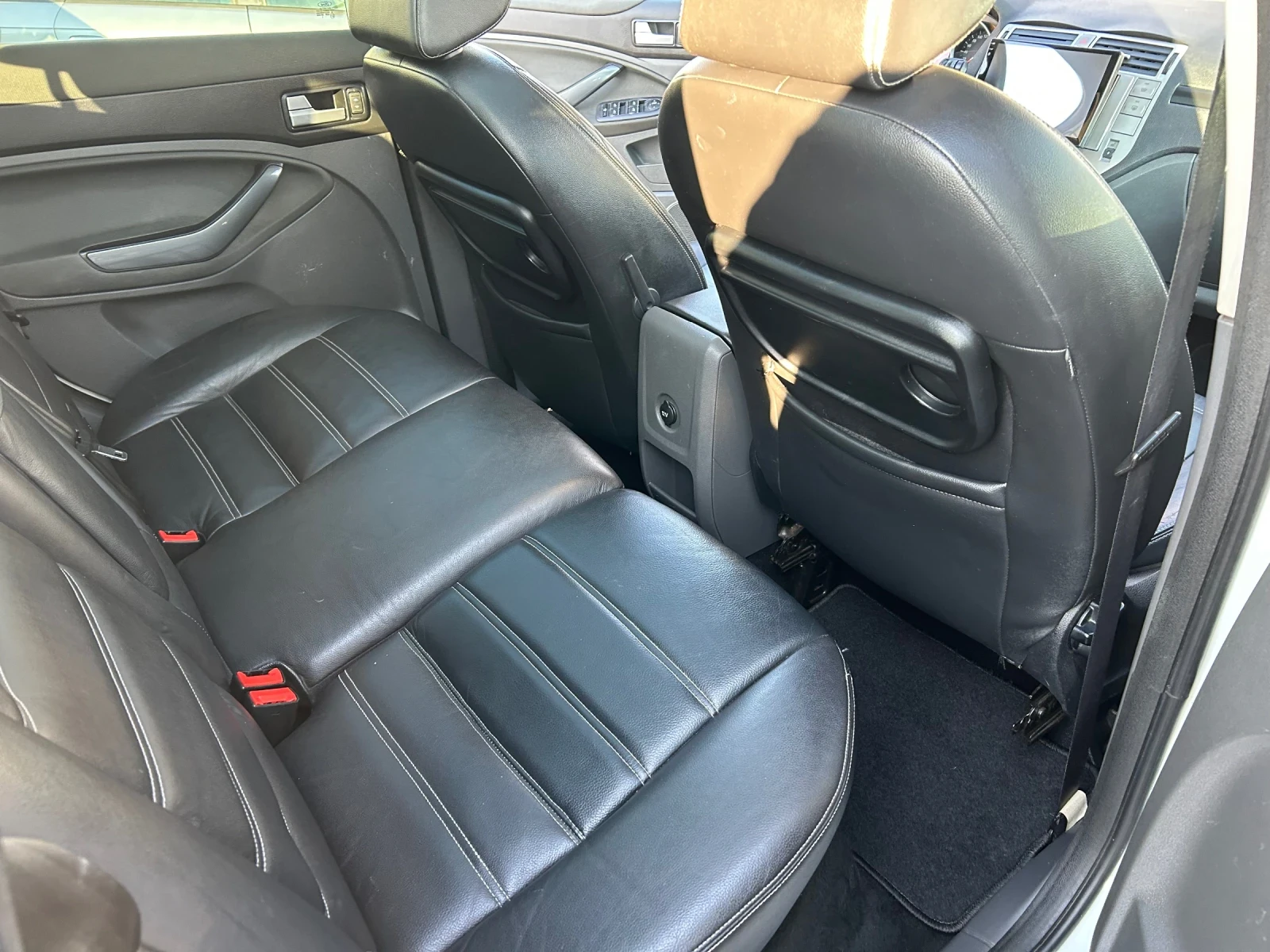 Ford Kuga 2, 5, снимка 13 - Автомобили и джипове - 53708784