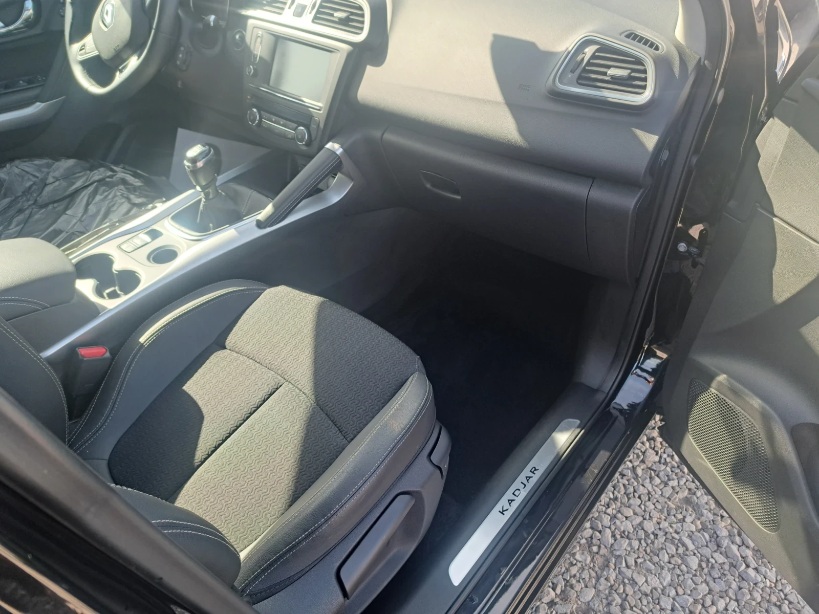 Renault Kadjar 1.2TCE FULL, снимка 8 - Автомобили и джипове - 53779230