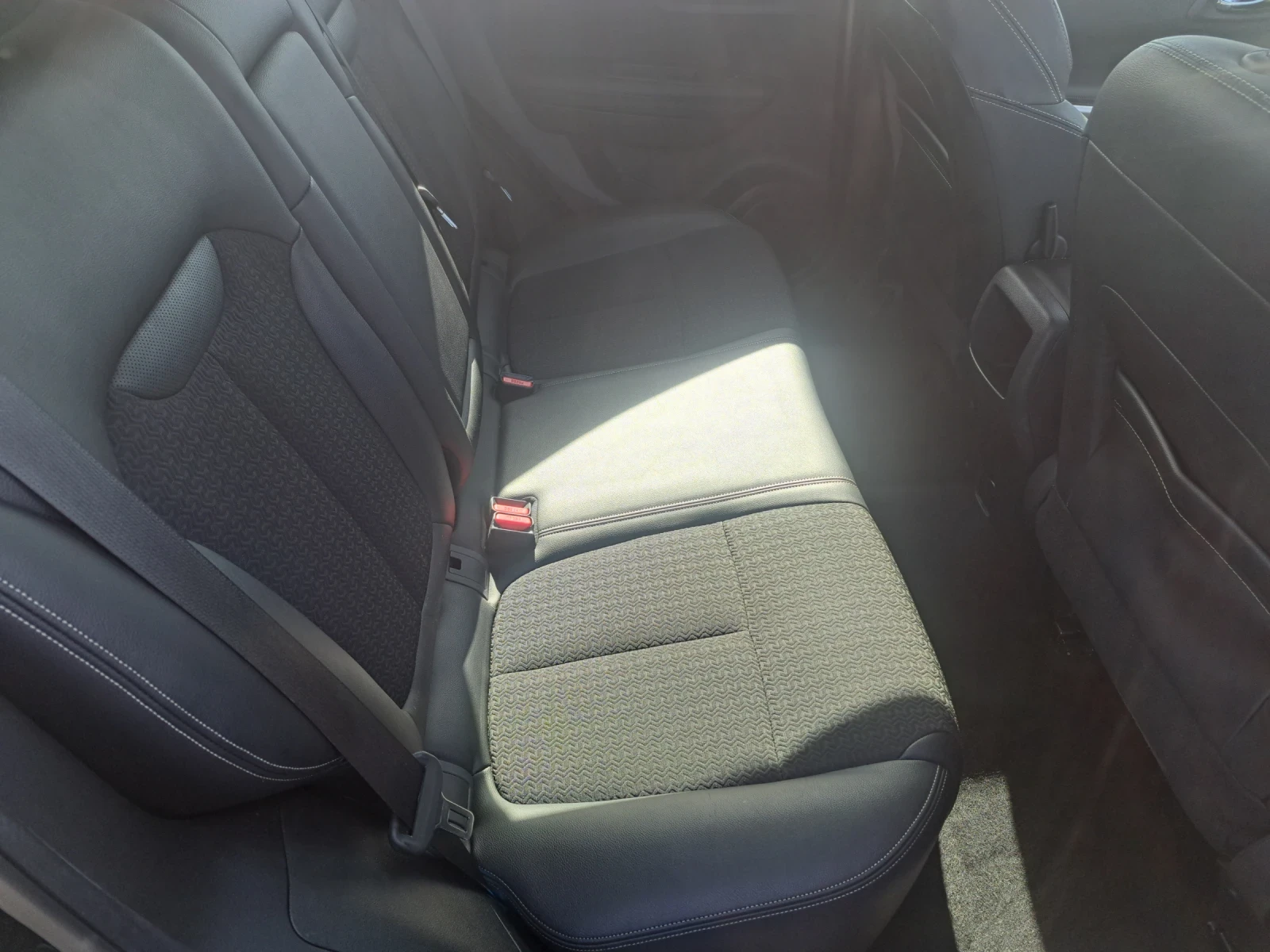 Renault Kadjar 1.2TCE FULL, снимка 7 - Автомобили и джипове - 53779230