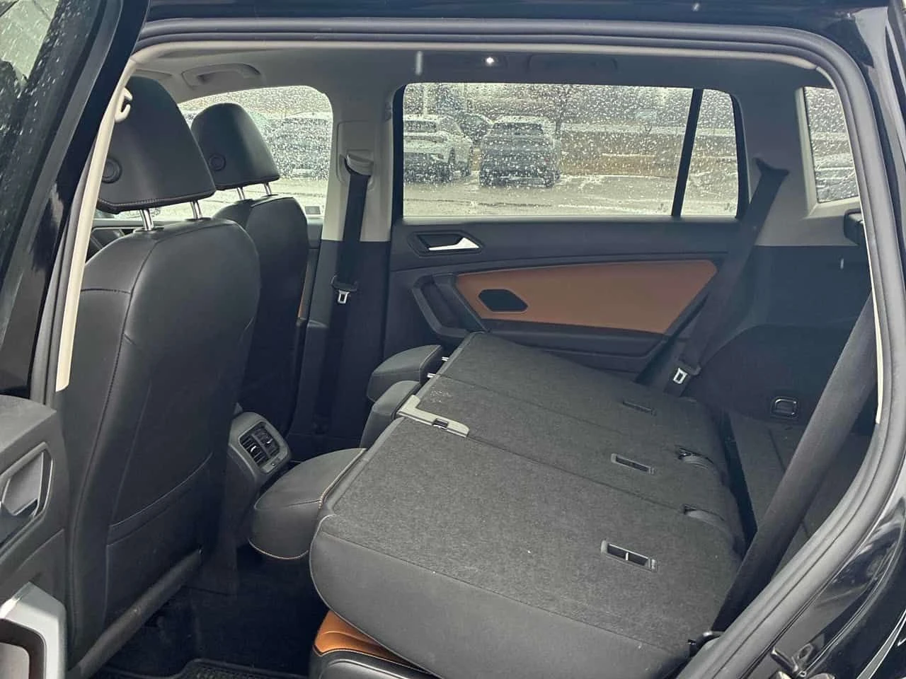 VW Tiguan * Comfortline * CARFAX * ОТ ПРЕДСТАВИТЕЛСТВО * , снимка 14 - Автомобили и джипове - 53996429