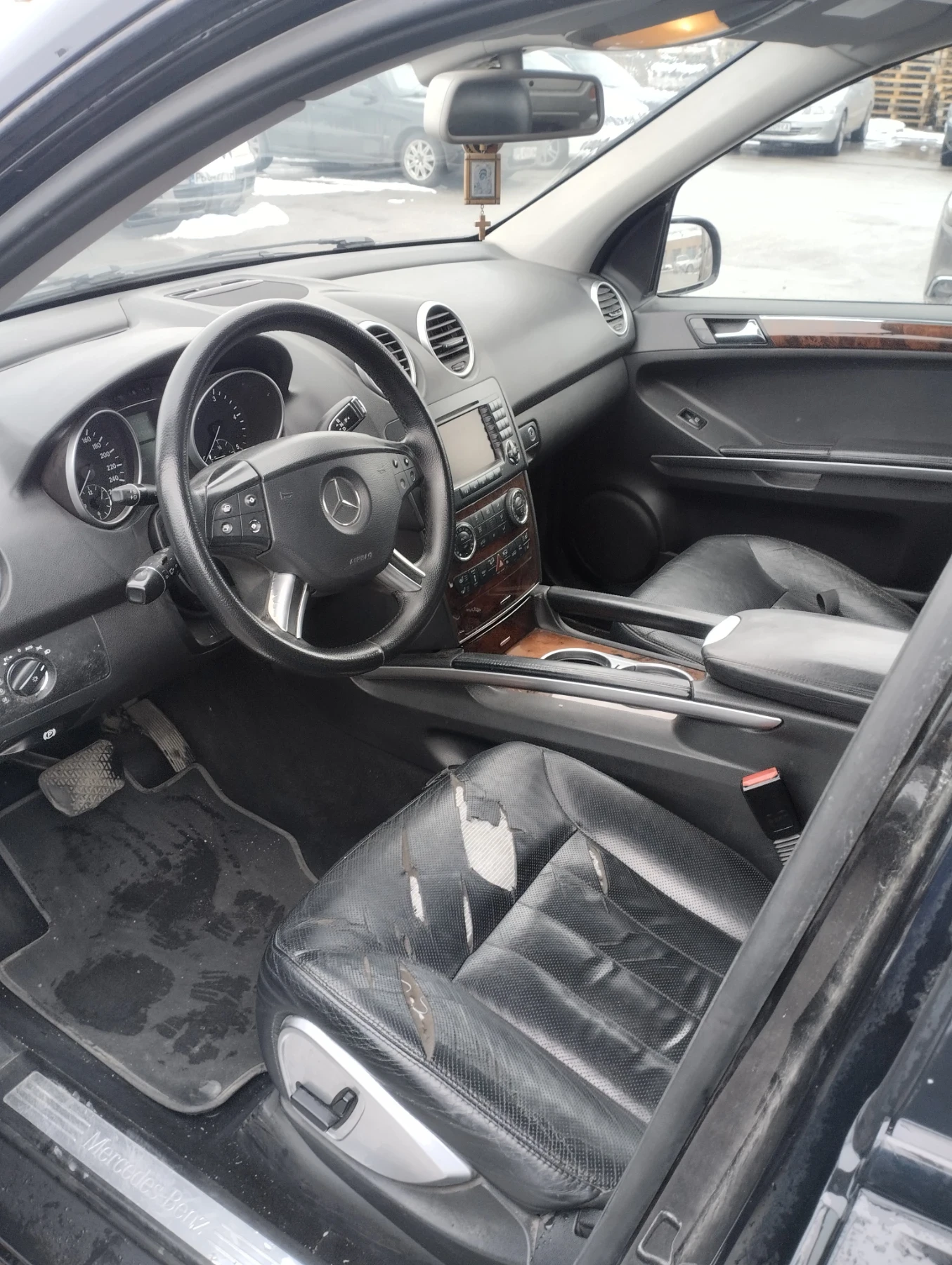 Mercedes-Benz ML 320, снимка 2 - Автомобили и джипове - 54115925