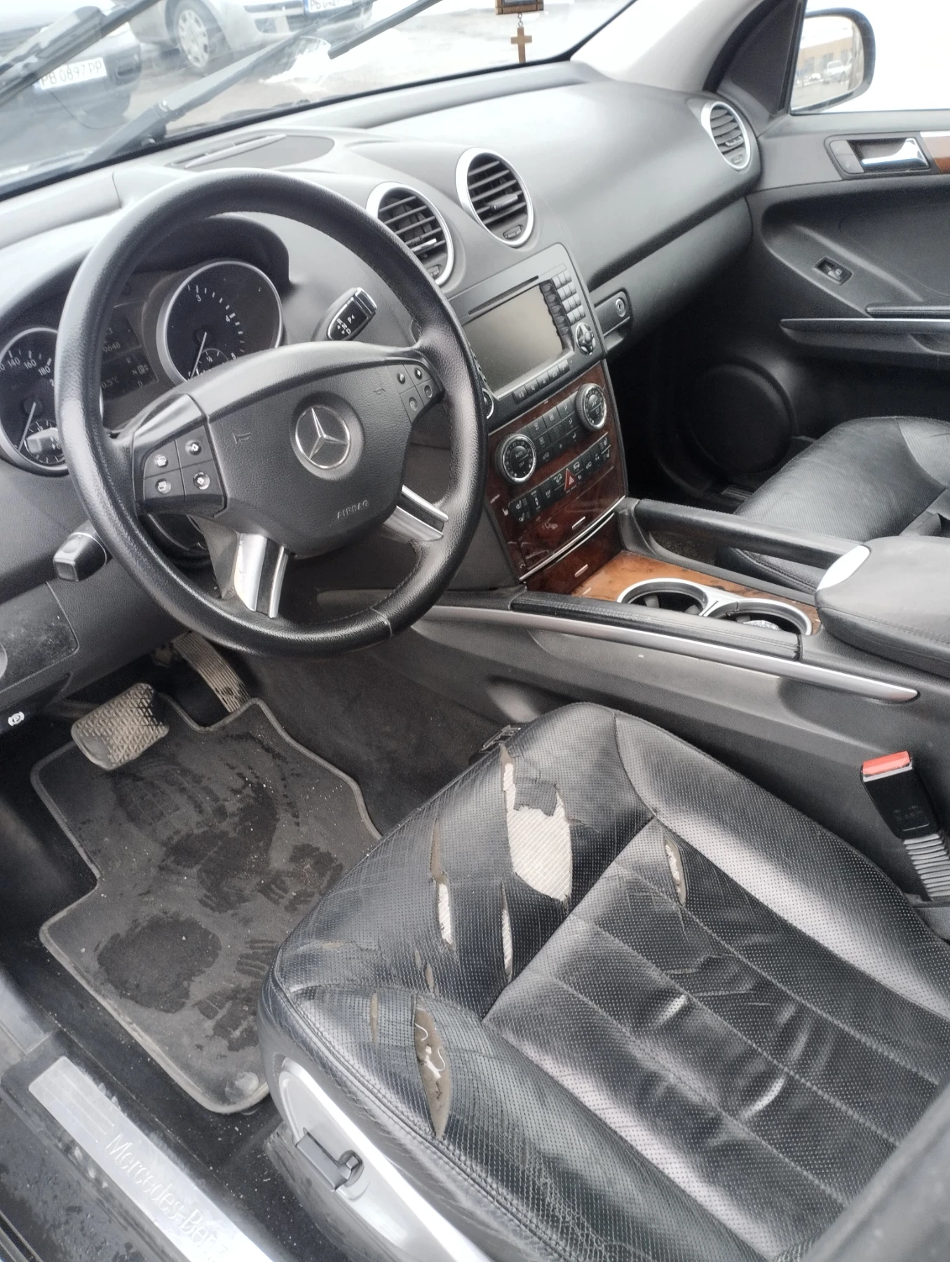 Mercedes-Benz ML 320, снимка 8 - Автомобили и джипове - 54115925