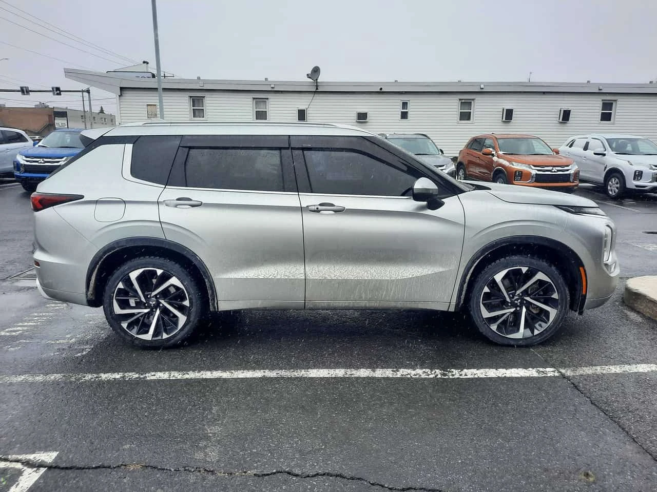 Mitsubishi Outlander GT S AWC  CARFAX, снимка 3 - Автомобили и джипове - 54133712