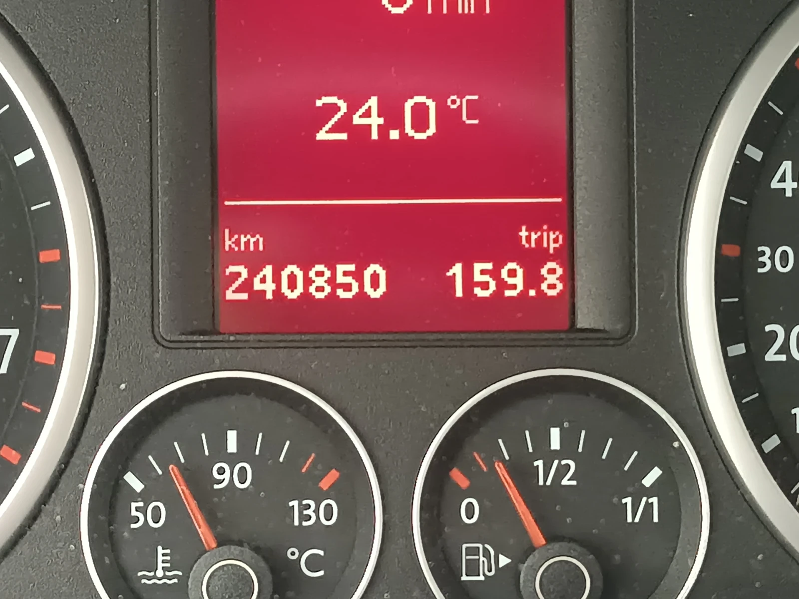 VW Tiguan 1, 4 бензин, 4 MOTION, ПЕРФЕКТЕН, ЛИЗИНГ , снимка 9 - Автомобили и джипове - 54479477