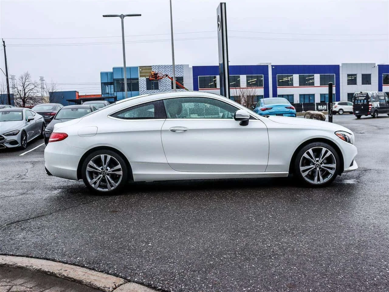 Mercedes-Benz C 300 * CARFAX * ЦЕНА ДО БГ, снимка 3 - Автомобили и джипове - 54792125