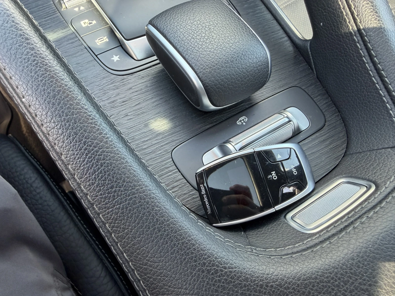 Mercedes-Benz GLS 400, снимка 15 - Автомобили и джипове - 55713764