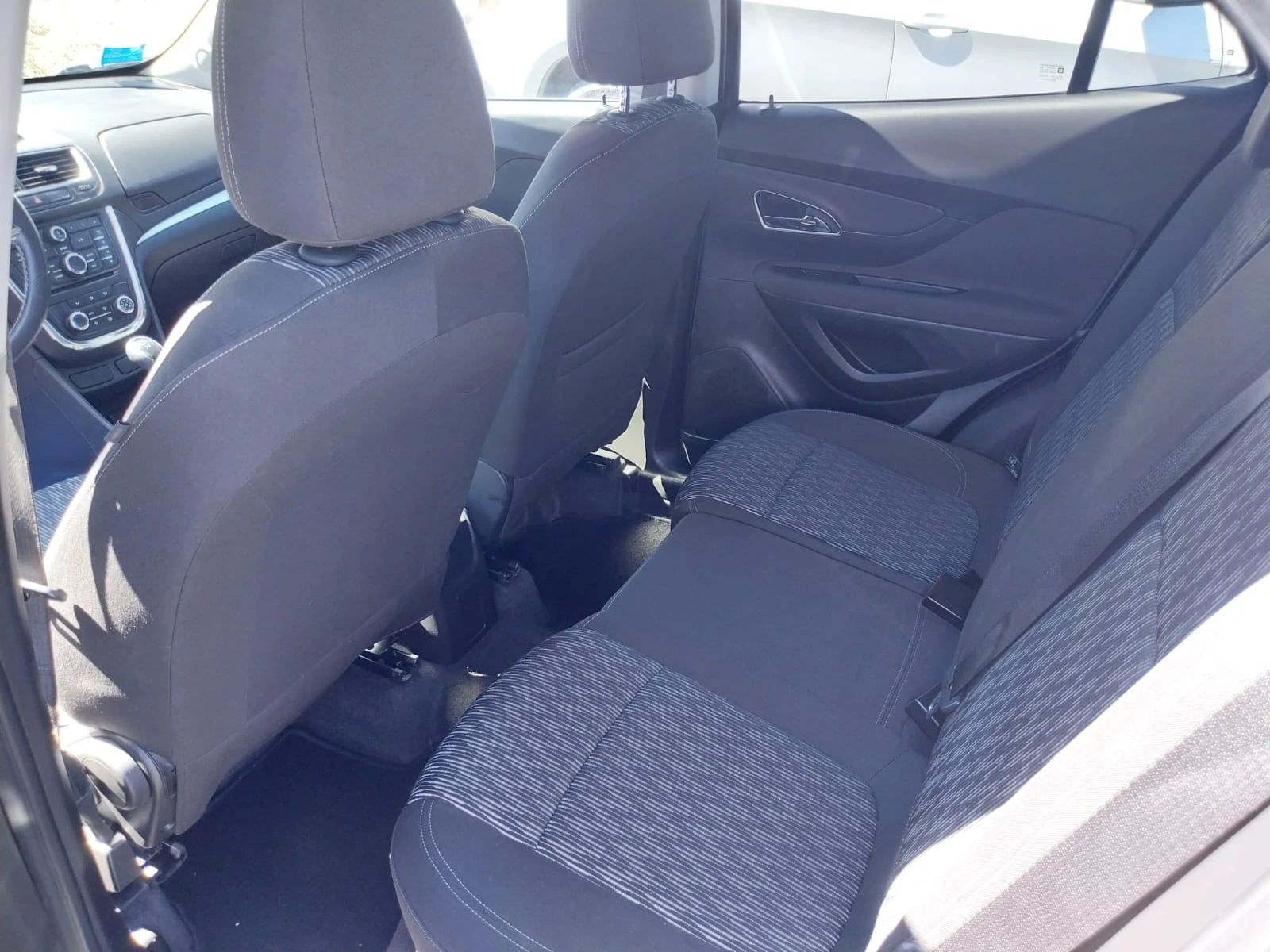 Opel Mokka 1.6, снимка 10 - Автомобили и джипове - 55727747