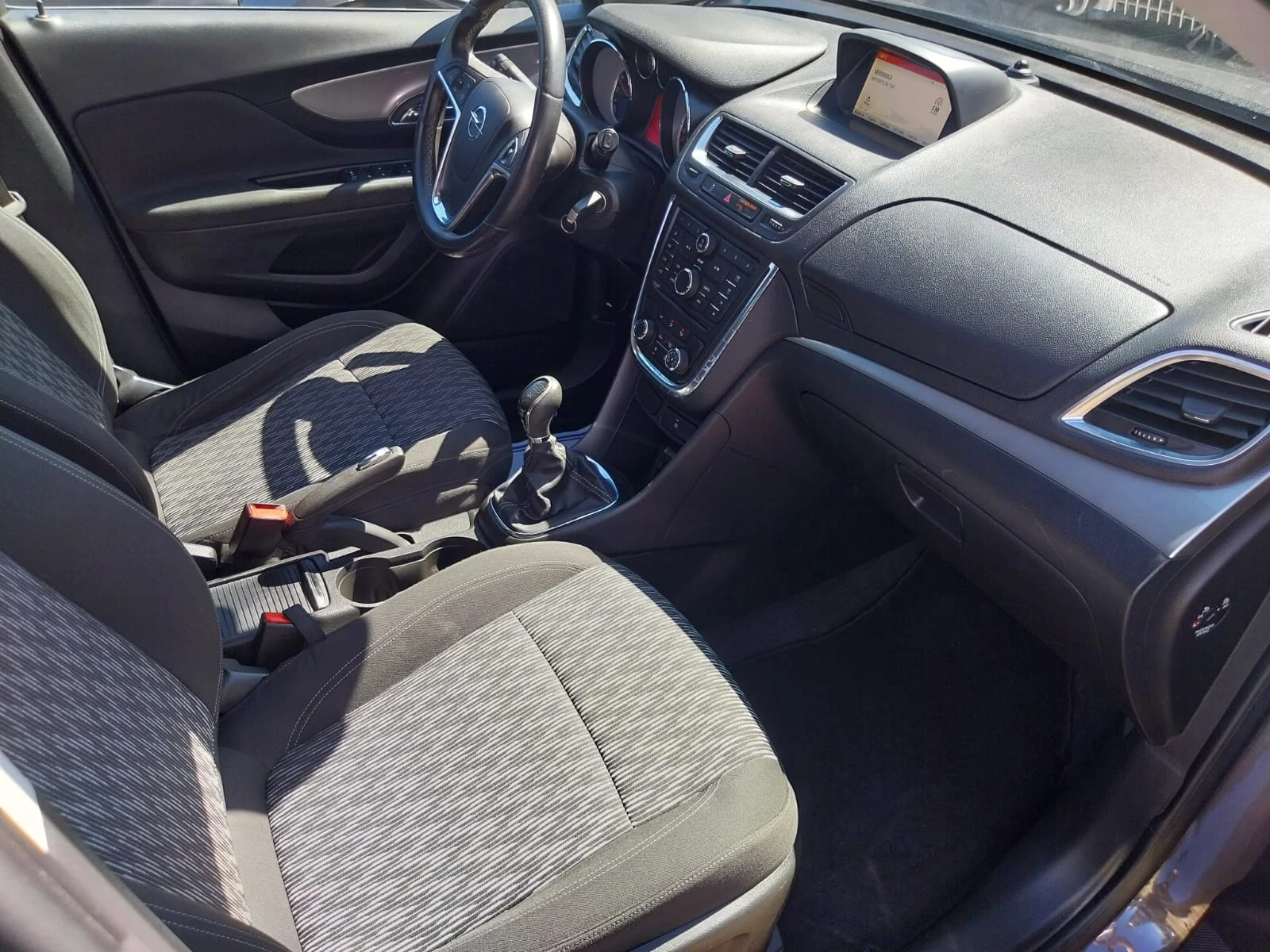 Opel Mokka 1.6, снимка 8 - Автомобили и джипове - 55727747