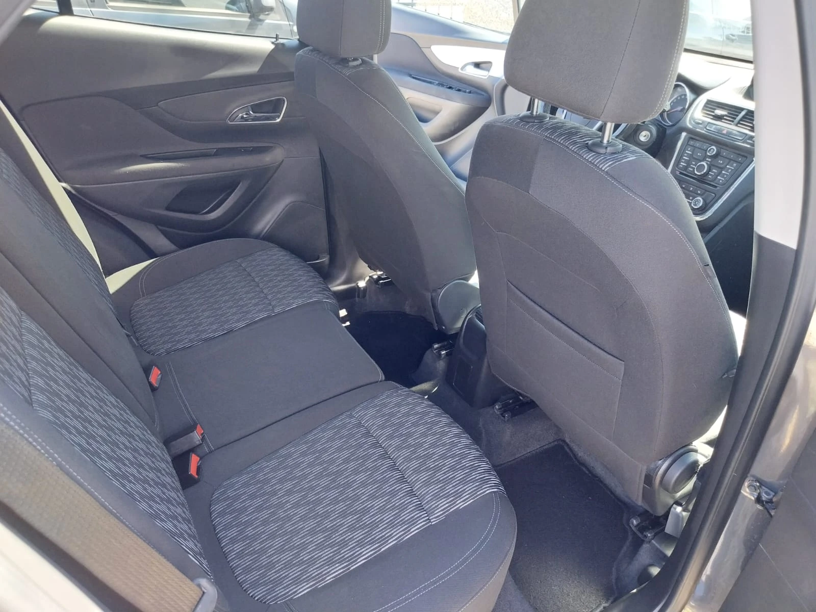Opel Mokka 1.6, снимка 9 - Автомобили и джипове - 55727747