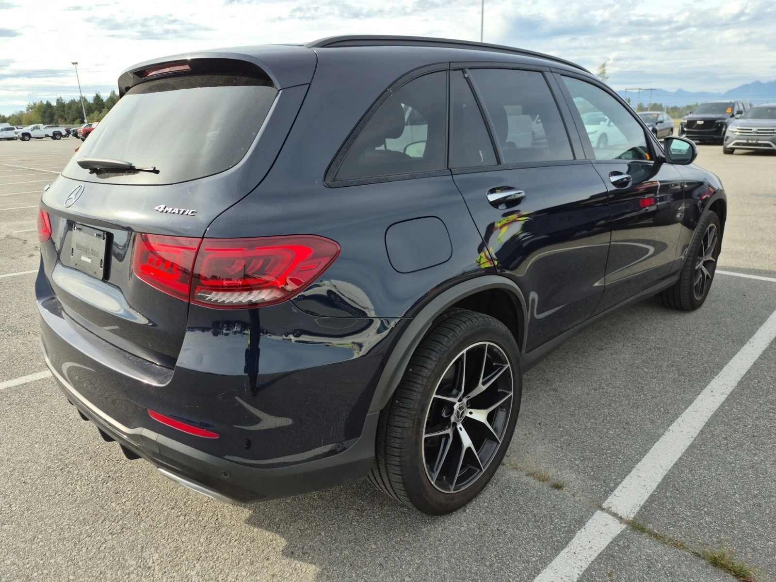 Mercedes-Benz GLC 300  DISTRONIC / 360 / MEMORY / BURMESTER , снимка 3 - Автомобили и джипове - 56023236