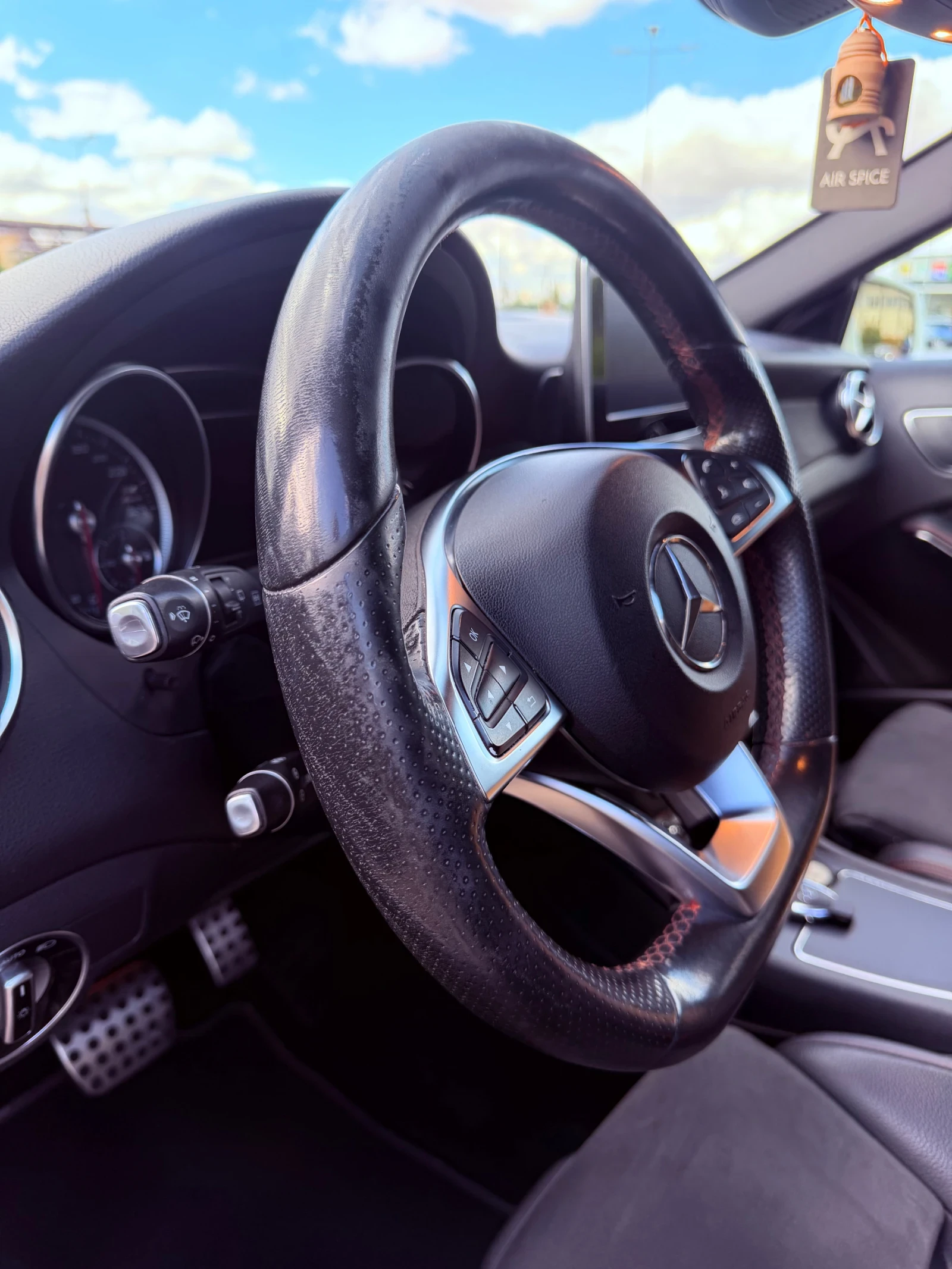 Mercedes-Benz GLA 200, снимка 10 - Автомобили и джипове - 56245295