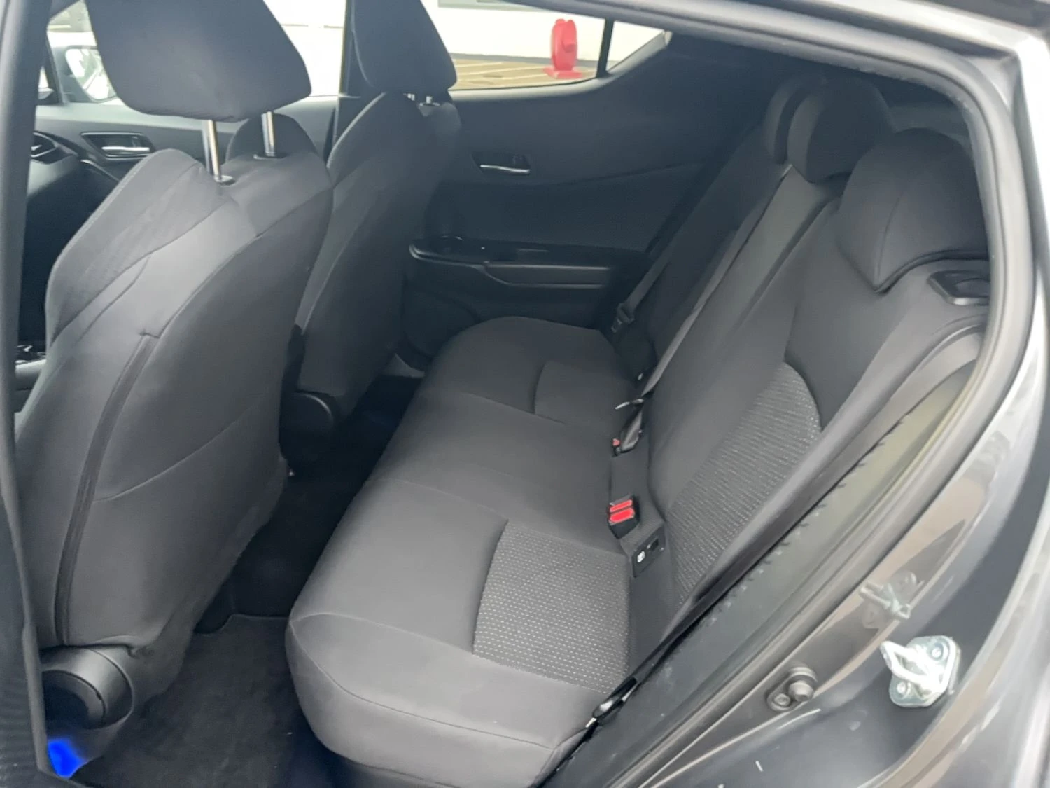Toyota C-HR Premium Selected 1.8 Хибрид, снимка 8 - Автомобили и джипове - 56251622