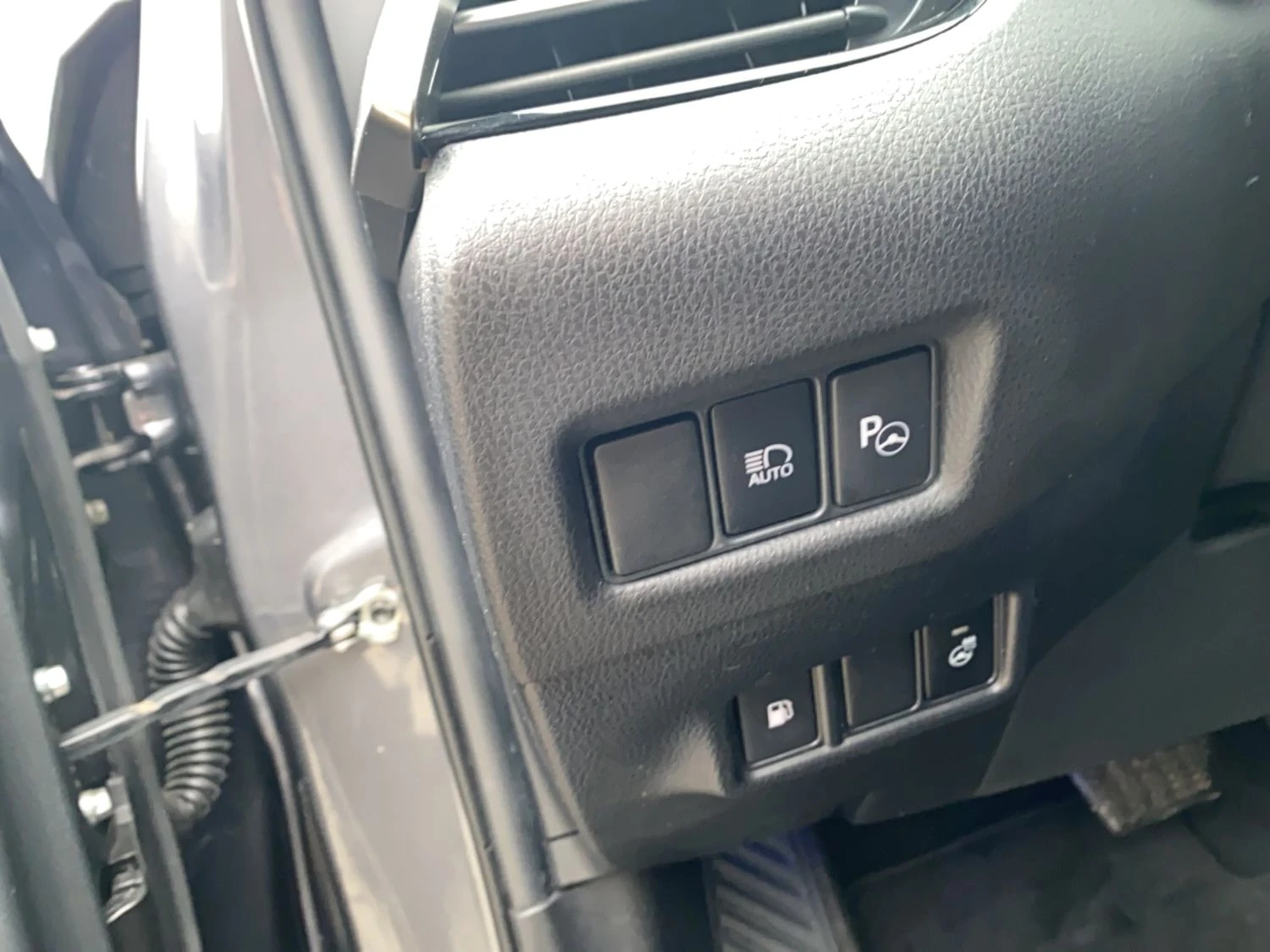 Toyota C-HR Premium Selected 1.8 Хибрид, снимка 9 - Автомобили и джипове - 56251622