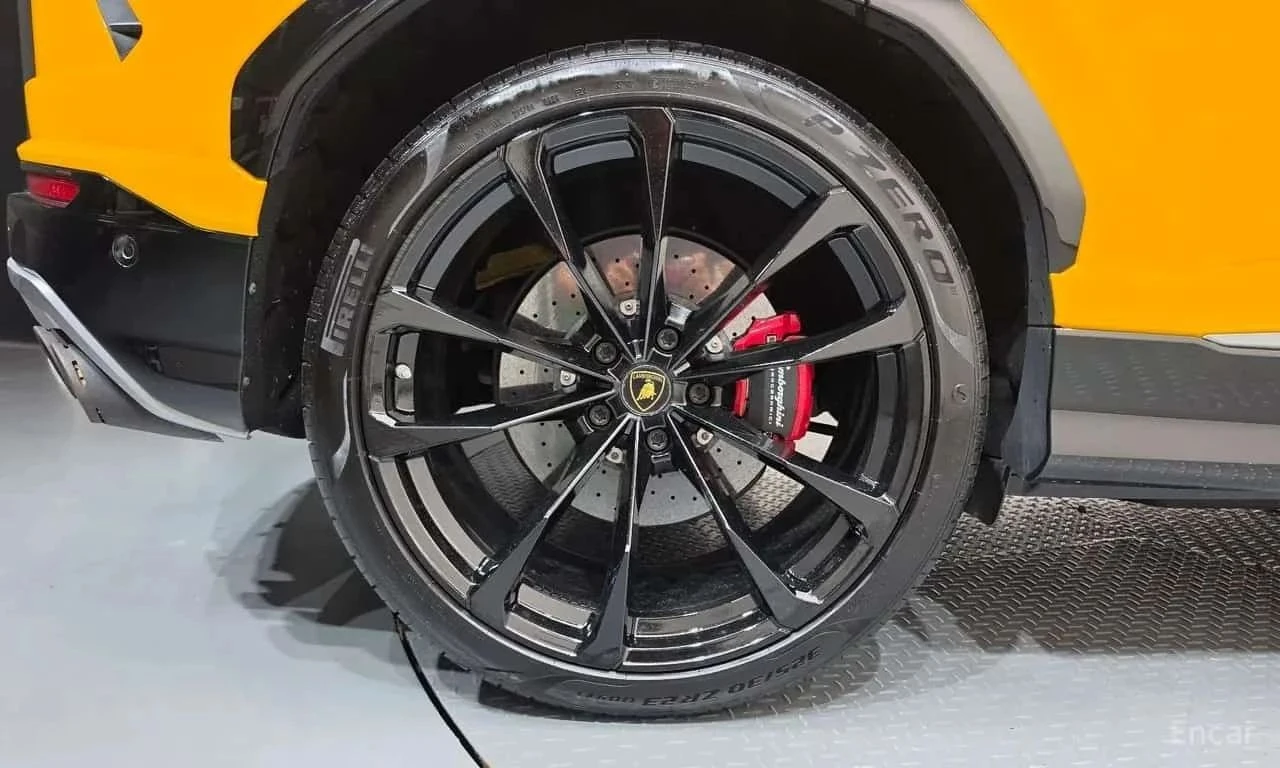 Lamborghini Urus, снимка 5 - Автомобили и джипове - 56726545