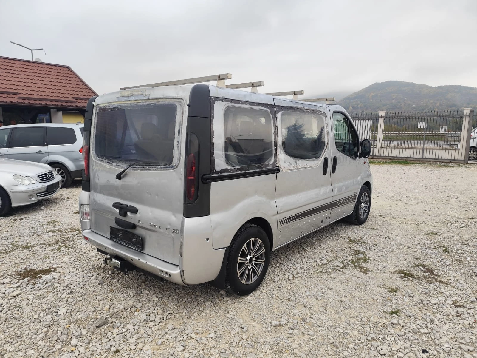 Opel Vivaro 2.5 дизел ИТАЛИЯ - изображение 5