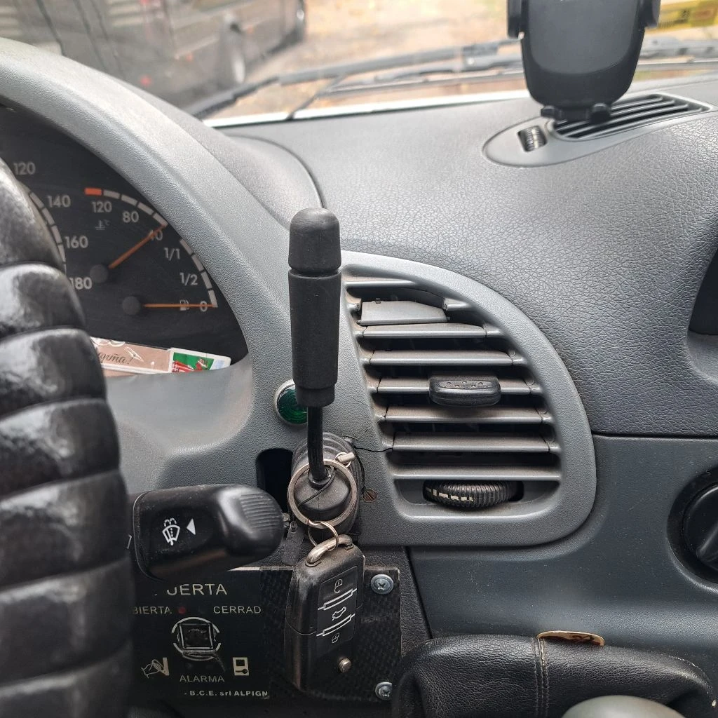 Mercedes-Benz 413 21места  - изображение 5