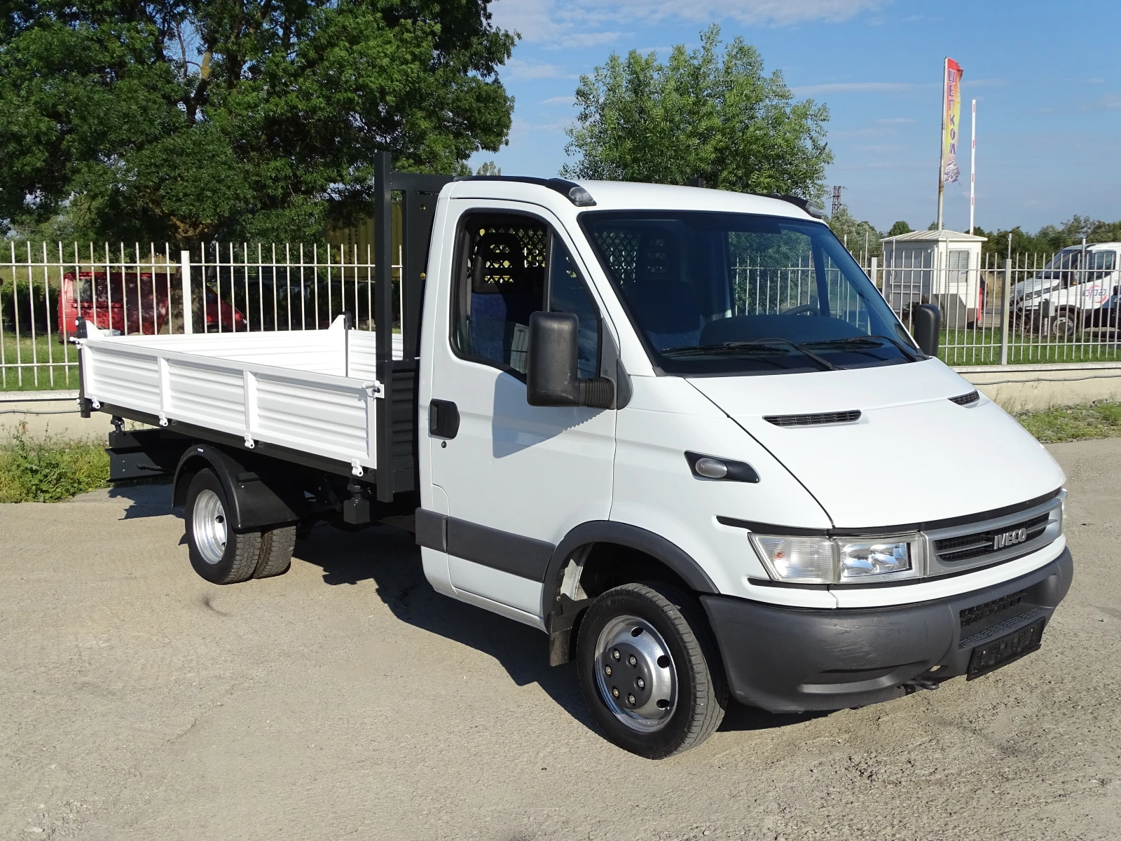 Iveco 35c17 3.0HPI  ТОВАРЕН ОТСЕК  Д- 3.75  Ш-2.01 В 0.40, снимка 4 - Бусове и автобуси - 55688832