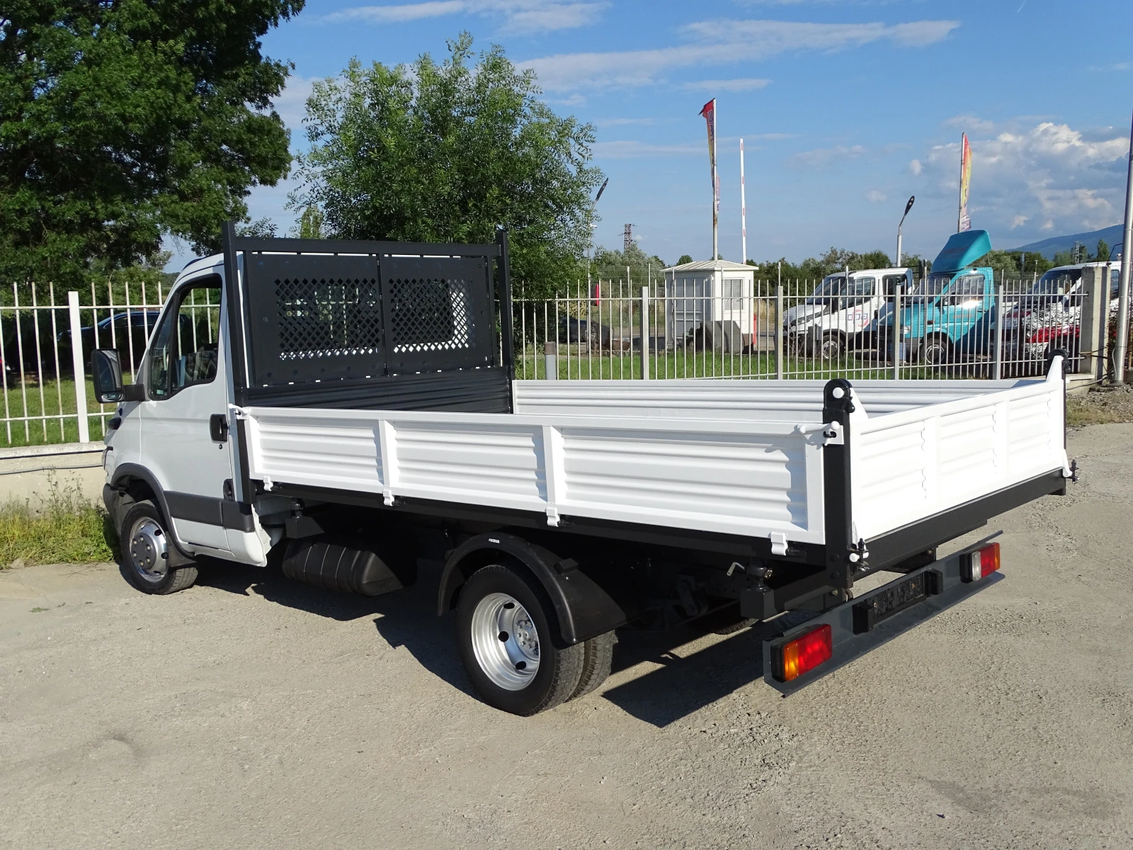 Iveco 35c17 3.0HPI  ТОВАРЕН ОТСЕК  Д- 3.75  Ш-2.01 В 0.40, снимка 5 - Бусове и автобуси - 55688832