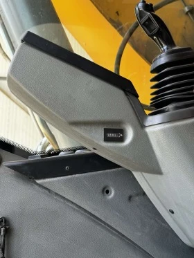 Багер Liebherr R926LC, снимка 9