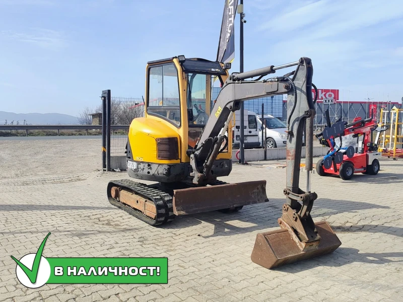 Багер Volvo ECR28, снимка 1 - Индустриална техника - 49462756