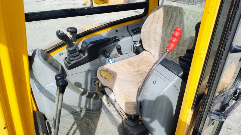 Багер Volvo ECR28, снимка 7 - Индустриална техника - 49462756