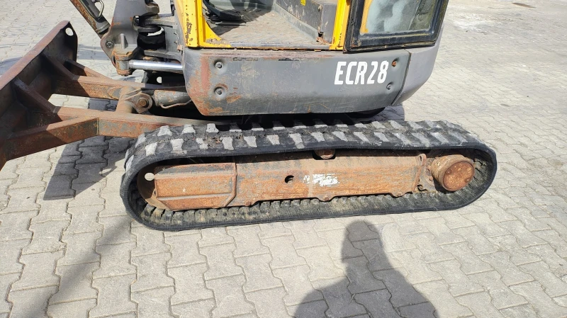 Багер Volvo ECR28, снимка 8 - Индустриална техника - 49462756