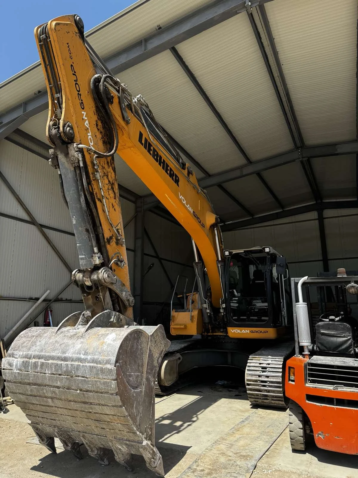  Liebherr R926LC | Mobile.bg   12