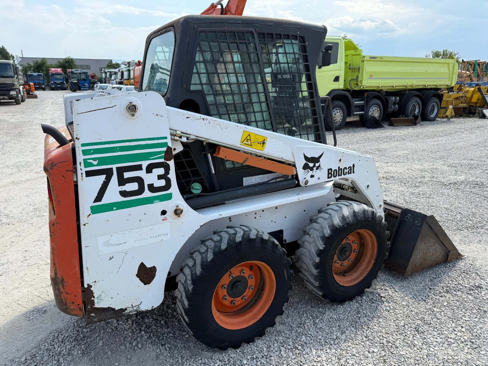 Мини челни товарачи Bobcat 753 - изображение 6