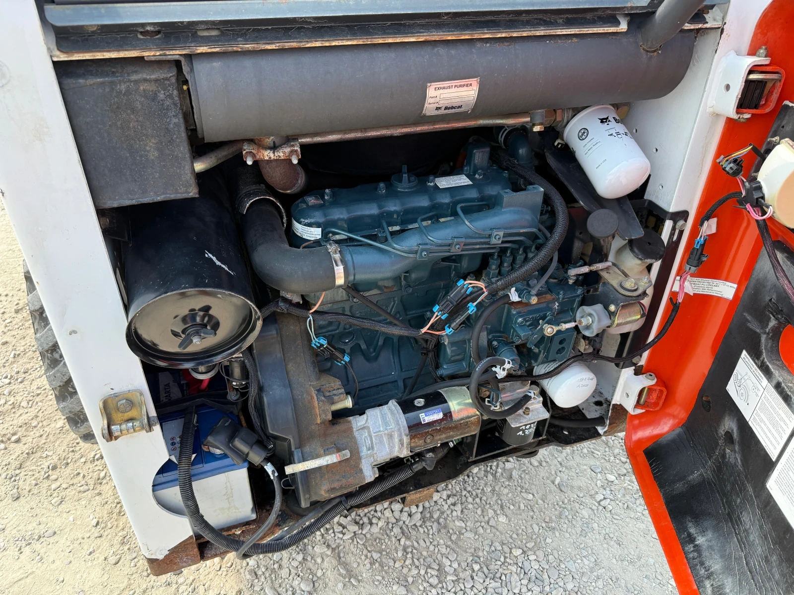 Мини челни товарачи Bobcat 753 - изображение 2