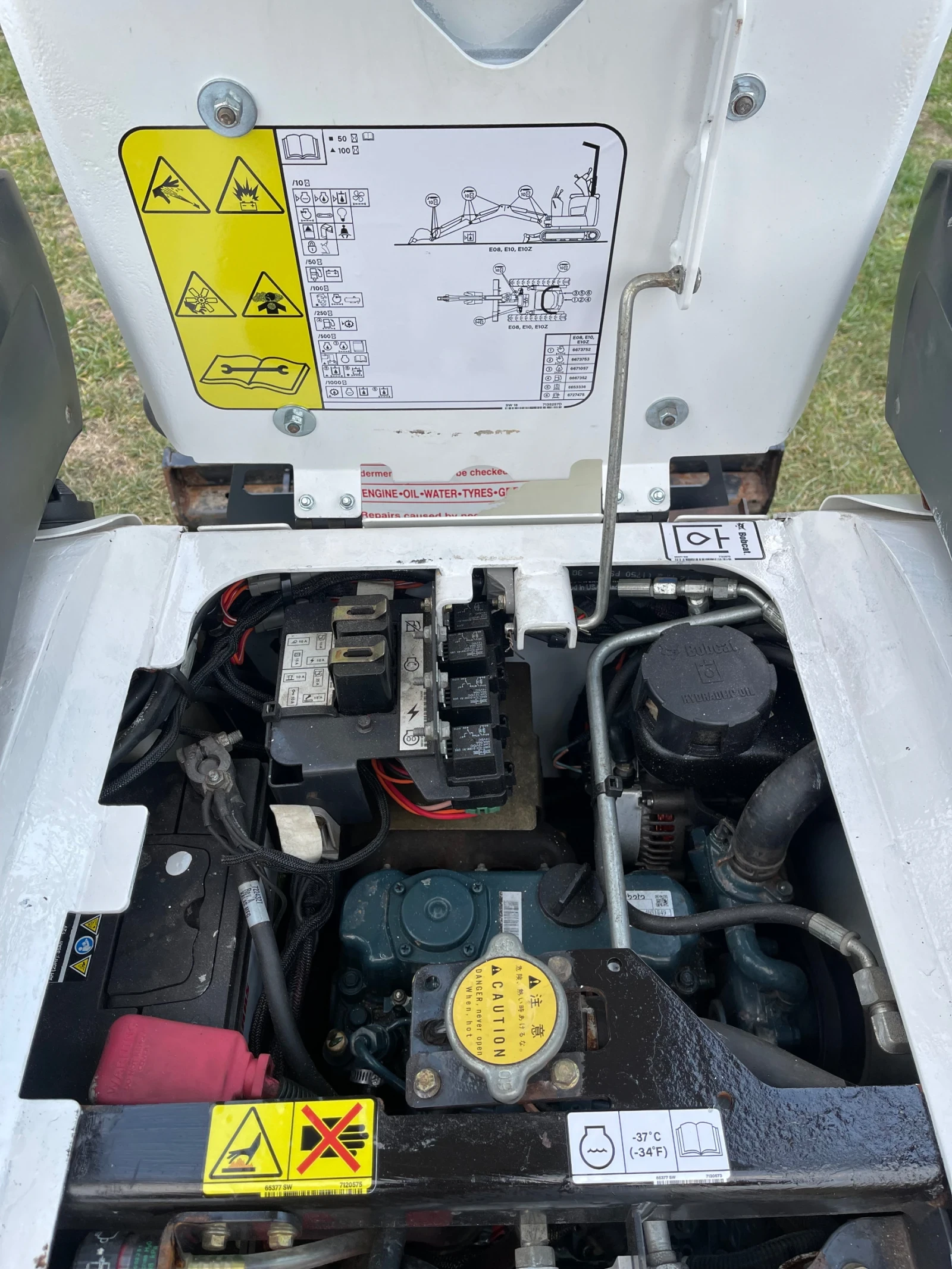 Багер Bobcat E10, снимка 10 - Индустриална техника - 54048710