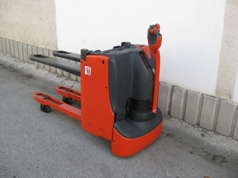 Електрокар Linde T16L /1152/, снимка 4 - Индустриална техника - 43593817