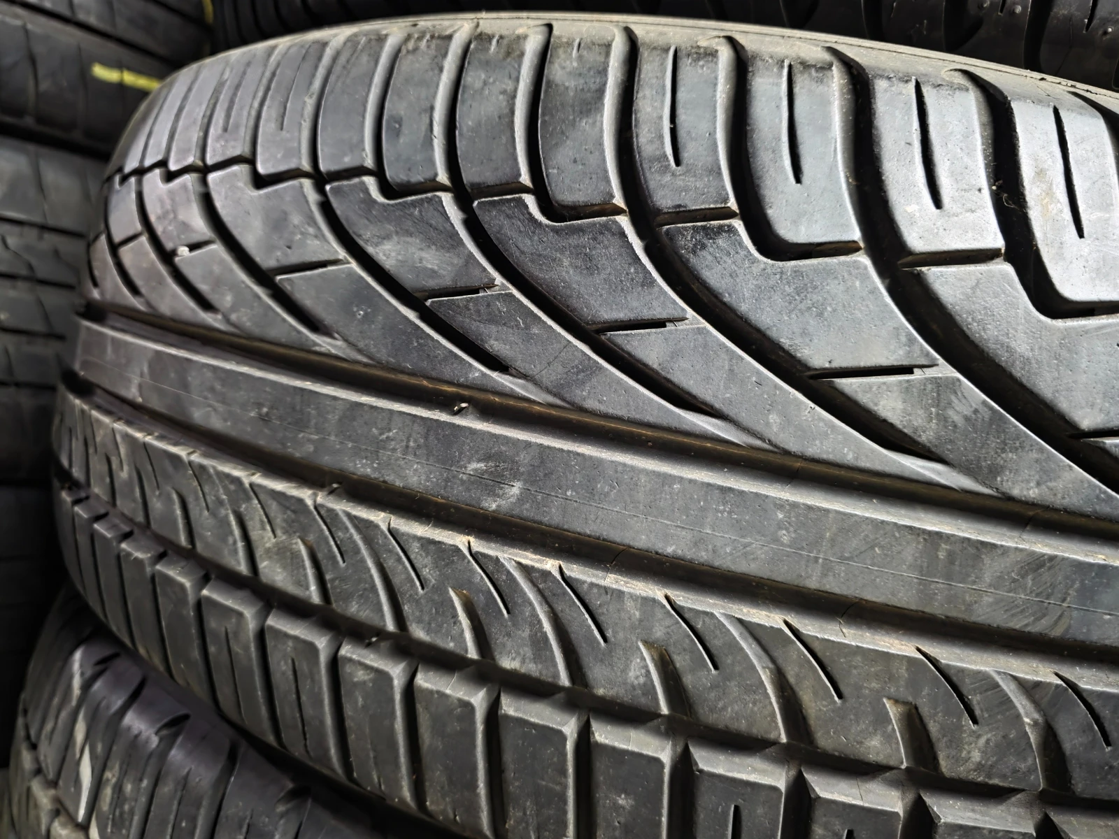 Гуми Летни 235/60R16