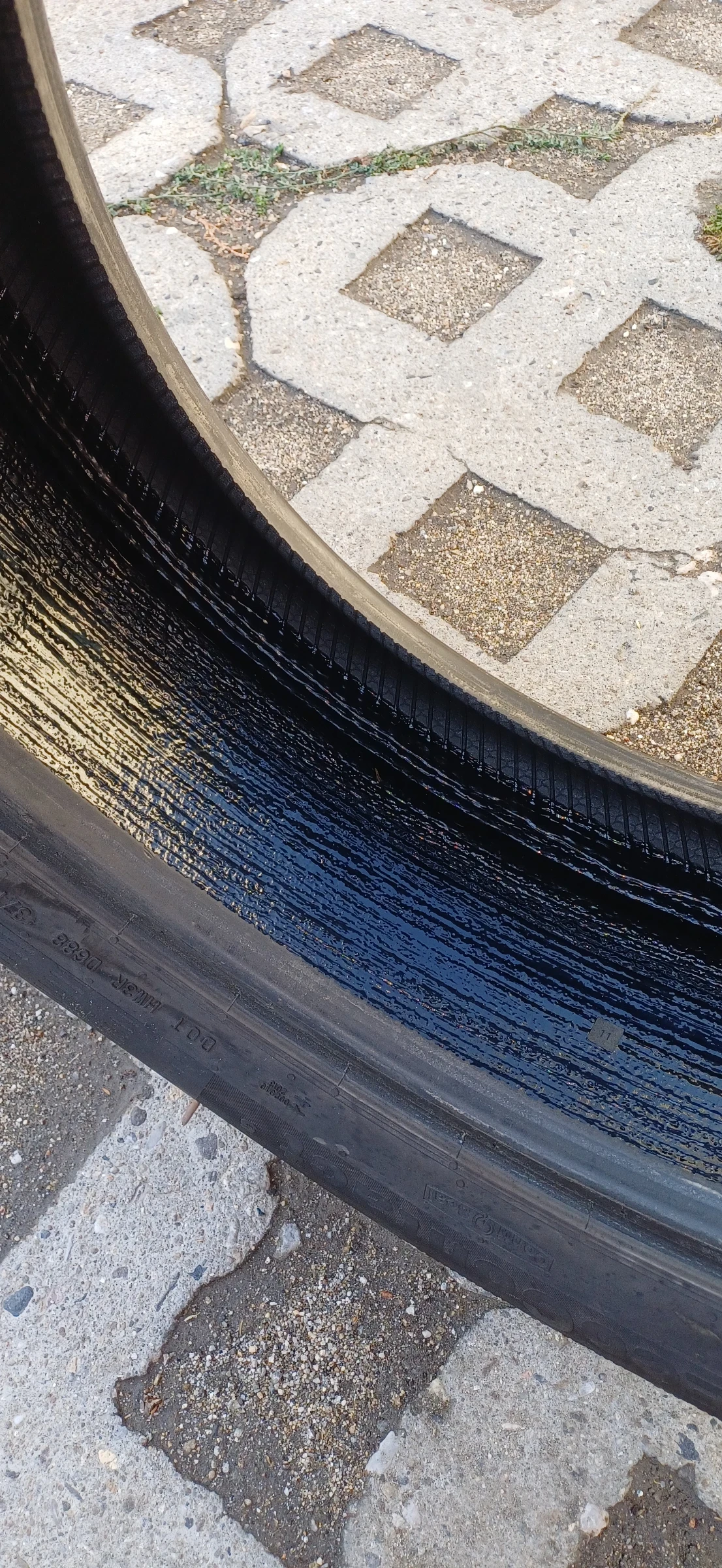 Гуми Летни 215/55R17, снимка 4 - Гуми и джанти - 56074956